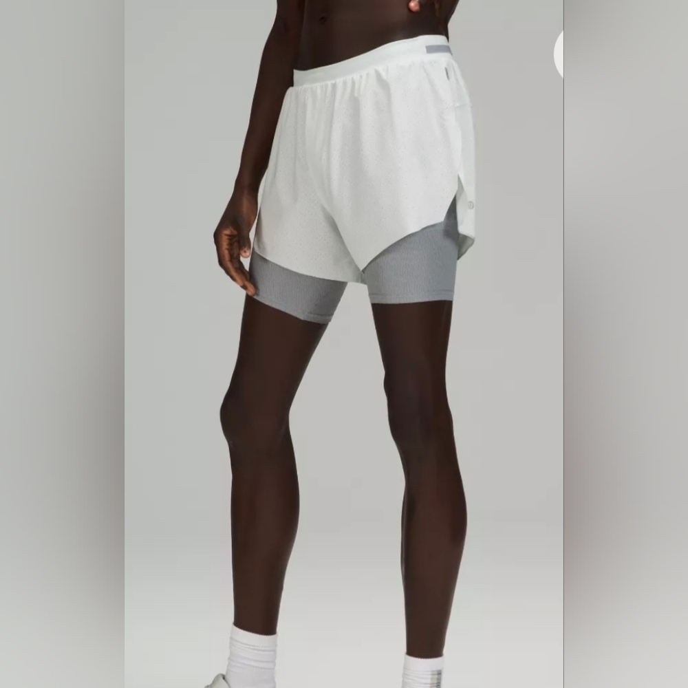 Lululemon Athletica Men's Lightweight Lined Running Short 4" - Picture 3 of 7